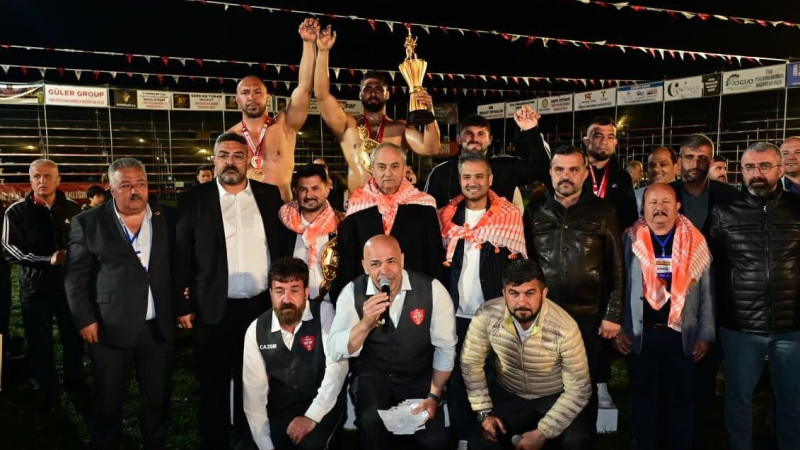 Büyükşehir'den Enes Doğan Kepez’de başpehlivan oldu
